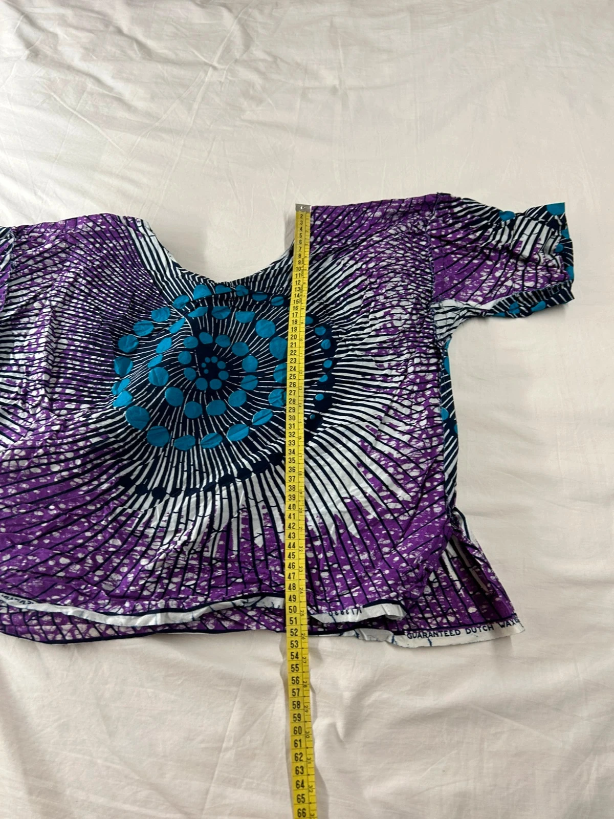 Blusa de mangas curtas com estampa vintage multicolorida estilo rétro y2k feito à mão hand made – photo 10